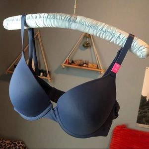 Pink/Victoria’s secret push up bra